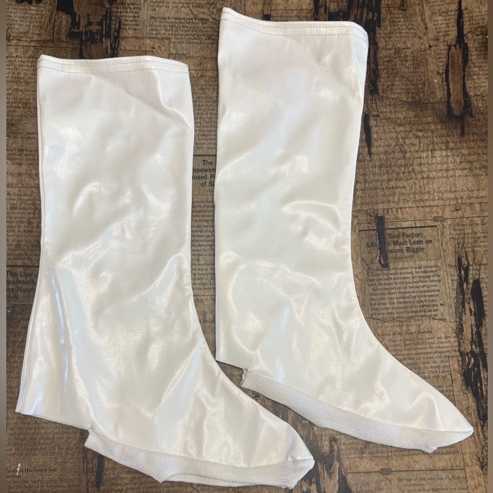 Curtain Call White Dance Boot Covers Spats Child Medium CSM - Picture 3 of 5